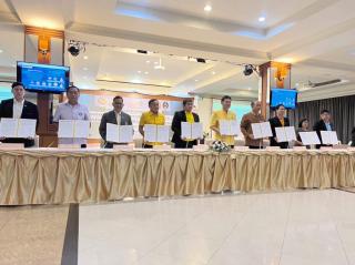 1. วันที่ 2 พฤษภาคม 2567 คณะครุศาสตร์เข้าร่วมพิธีลงนามบันทึกข้อตกลงว่าด้วยความร่วมมือ ในการสร้างความรู้ความเข้าใจที่ถูกต้องเกี่ยวกับการปกครองระบอบประชาธิปไตยอันมีพระมหากษัตริย์ทรงเป็นประมุข และการสร้างพลเมืองคุณภาพ