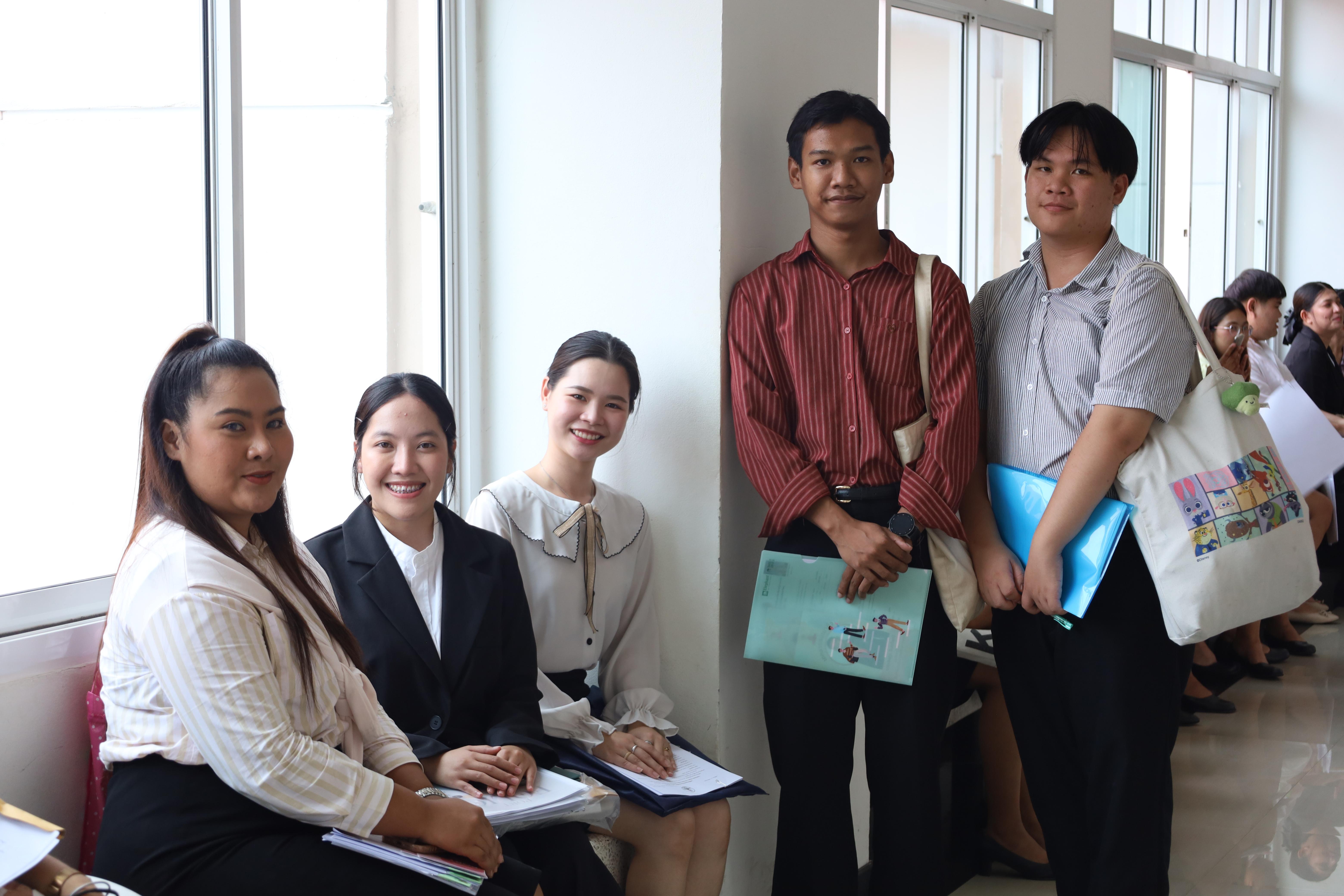 95. เมื่อวันที่ 23 สิงหาคม 2568 ผศ.ดร.ประจบ ขวัญมั่น คณบดีคณะครุศาสตร์พร้อมด้วยคณะผู้บริหาร คณะครุศาสตร์ ได้ลงพื้นที่ตรวจเยี่ยมการสอบคัดเลือกนักศึกษาเข้าศึกษาในหลักสูตรประกาศนียบัตรสาขาวิชาชีพครู ประจำปีการศึกษา 2568